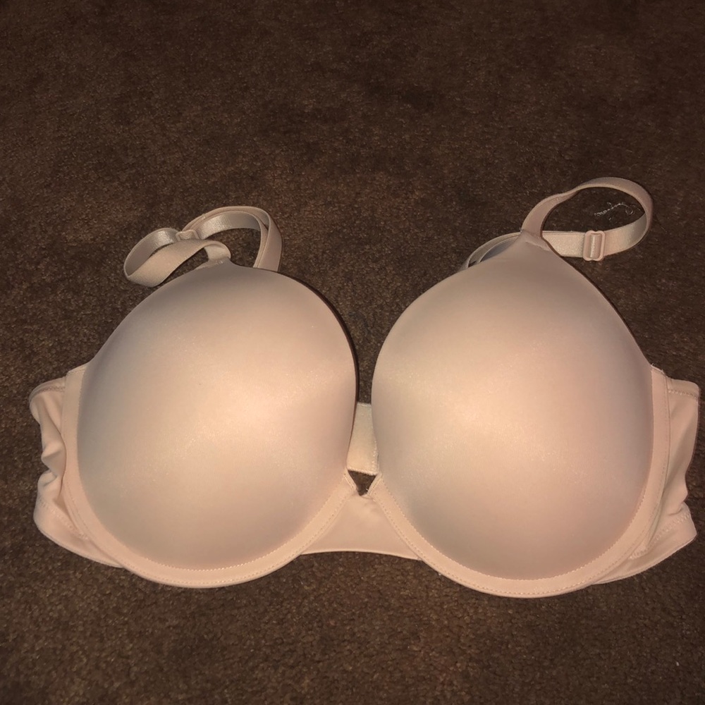 NEW Victoria’s Secret push up bra 36D